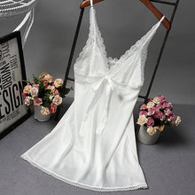 Load image into Gallery viewer, Bridesmaid Robes Satin Robe Bride Elegant Sleepwear Sexy Lace Women Dressing Gown Bathrobe Kimono Silk Bath Robe Sleep Lounge
